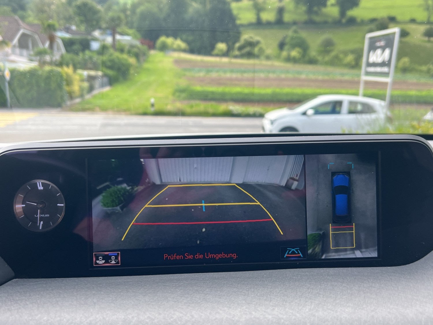 LEXUS UX 250h Excellence-image-15