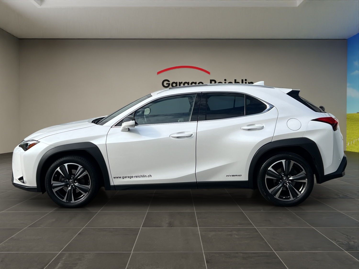 LEXUS UX 250h Excellence-image-1