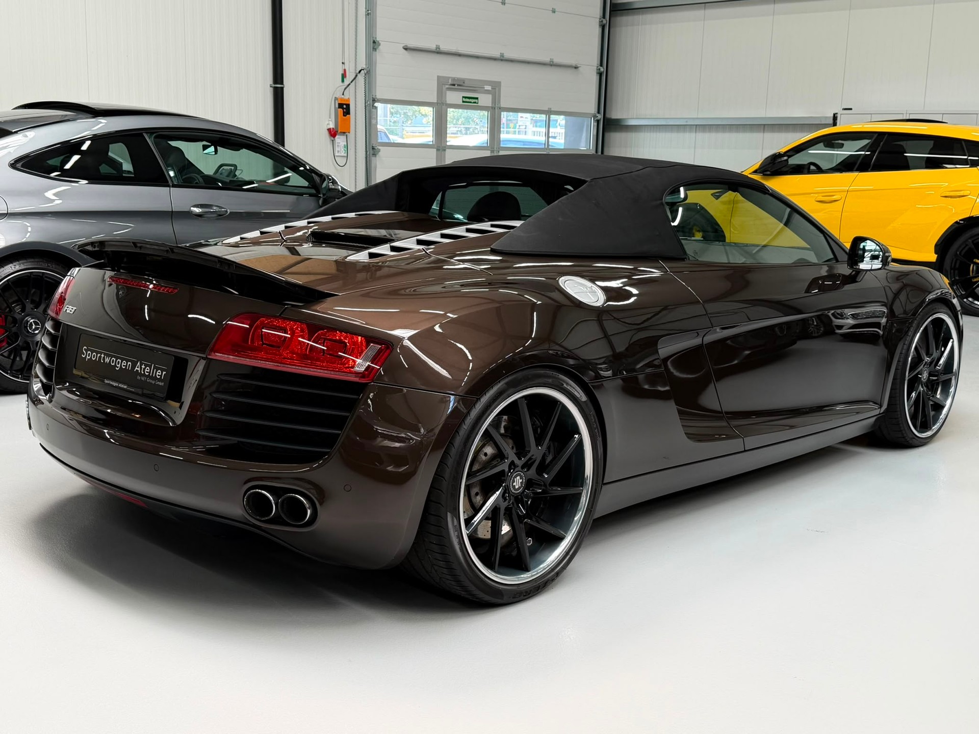 AUDI R8 Spyder 4.2 R-Tronic-image-8