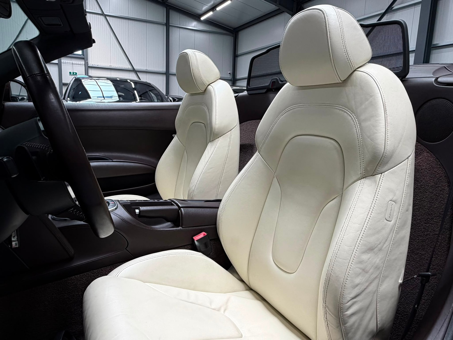 AUDI R8 Spyder 4.2 R-Tronic-image-23