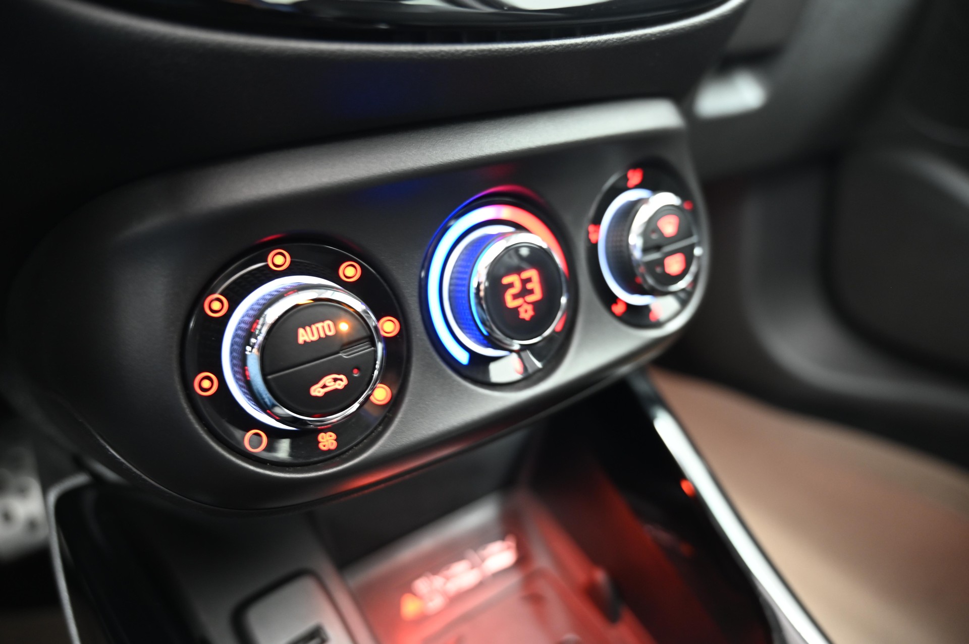 OPEL Adam 1.0i eFLEX Rocks S/S-image-11