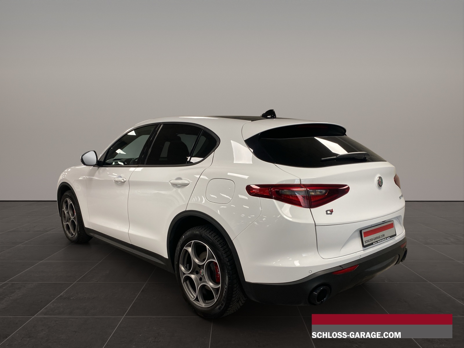 ALFA ROMEO STELVIO 2.0 200 Q4 Sprint S-showroom-element-3