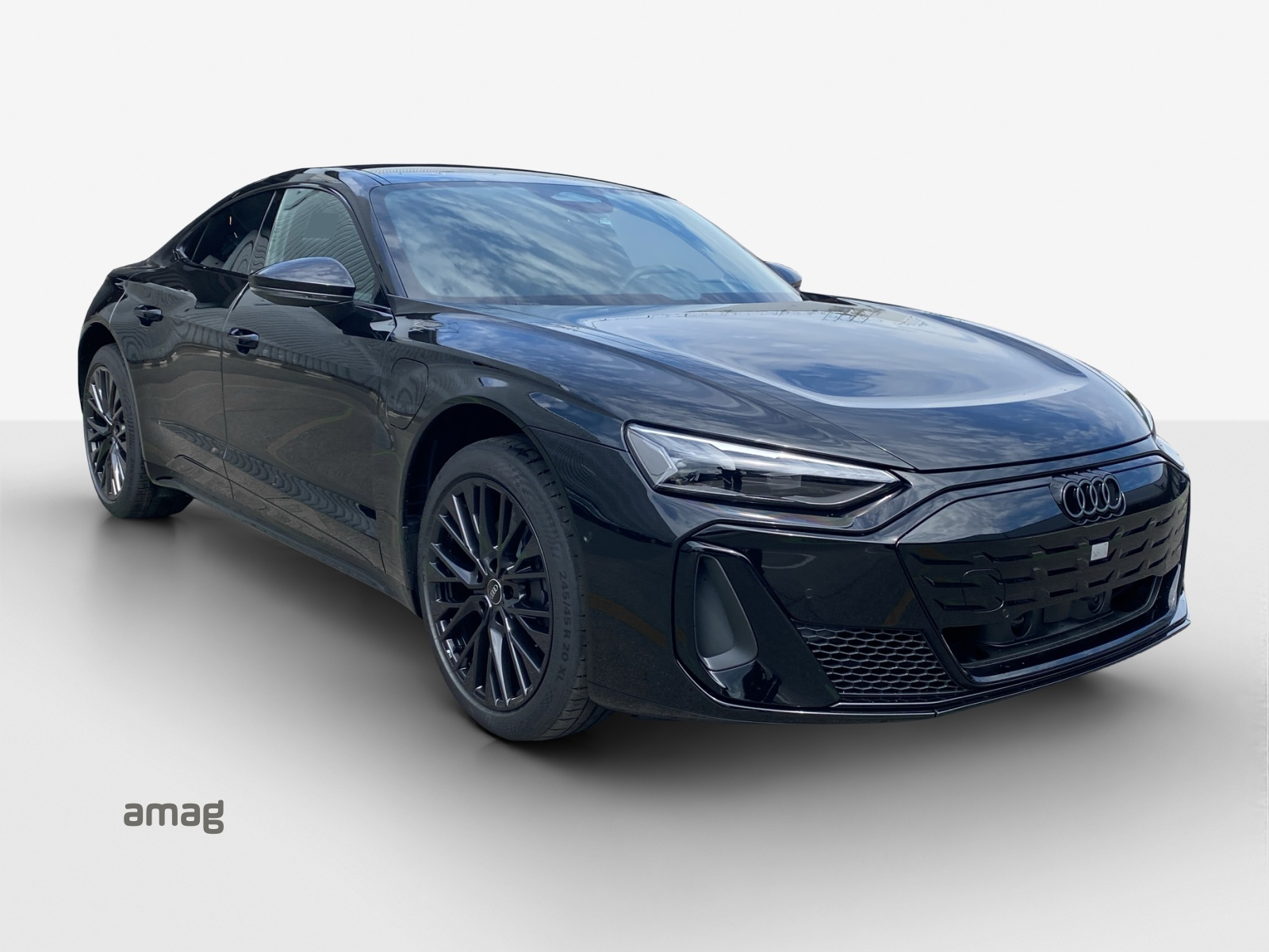 AUDI e-tron GT quattro-image-5