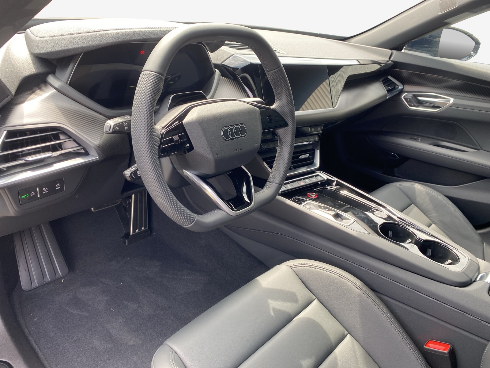 AUDI e-tron GT quattro-image-14