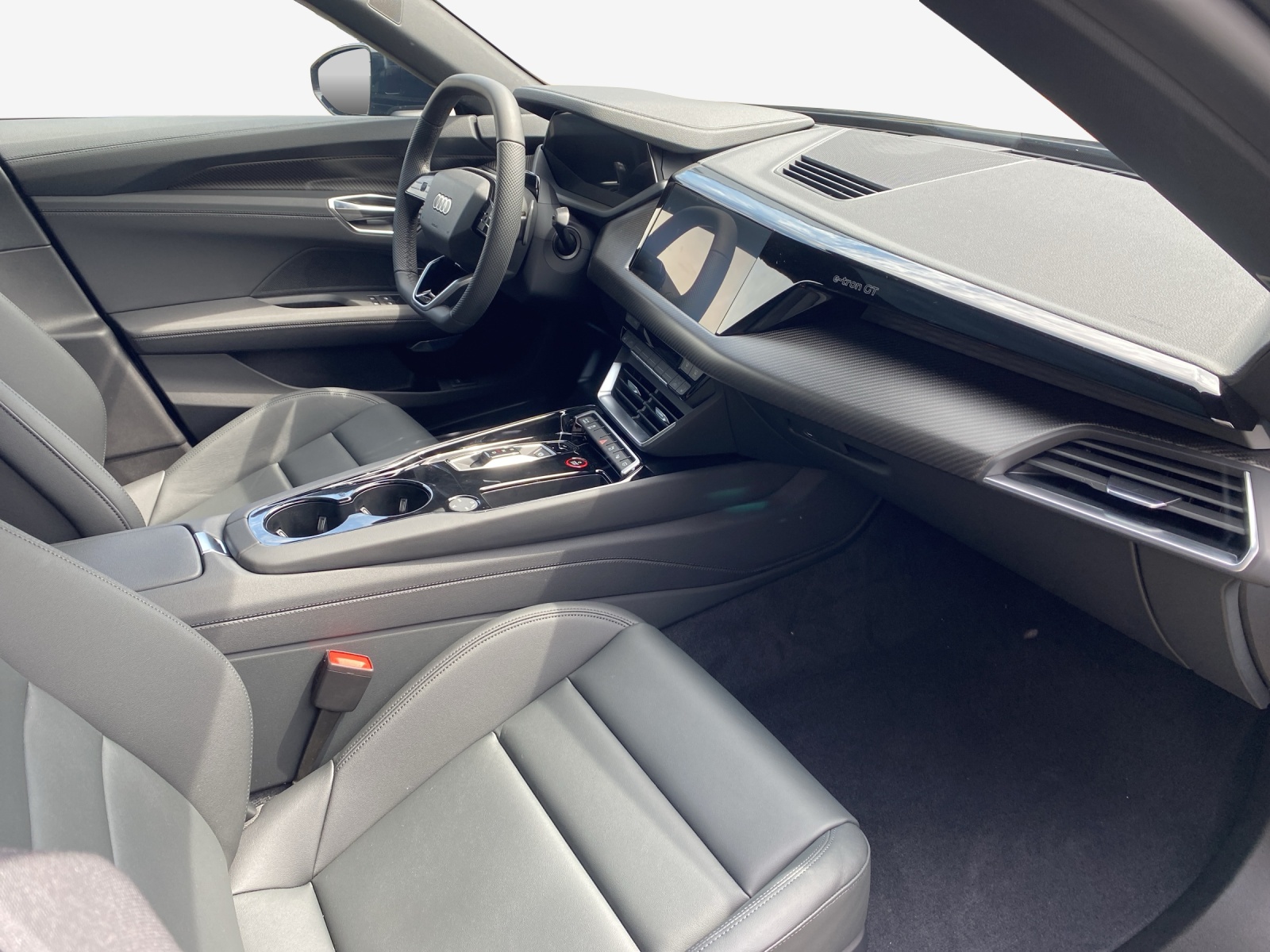 AUDI e-tron GT quattro-image-13