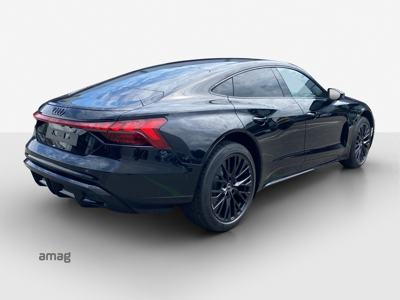 AUDI e-tron GT quattro-image-4