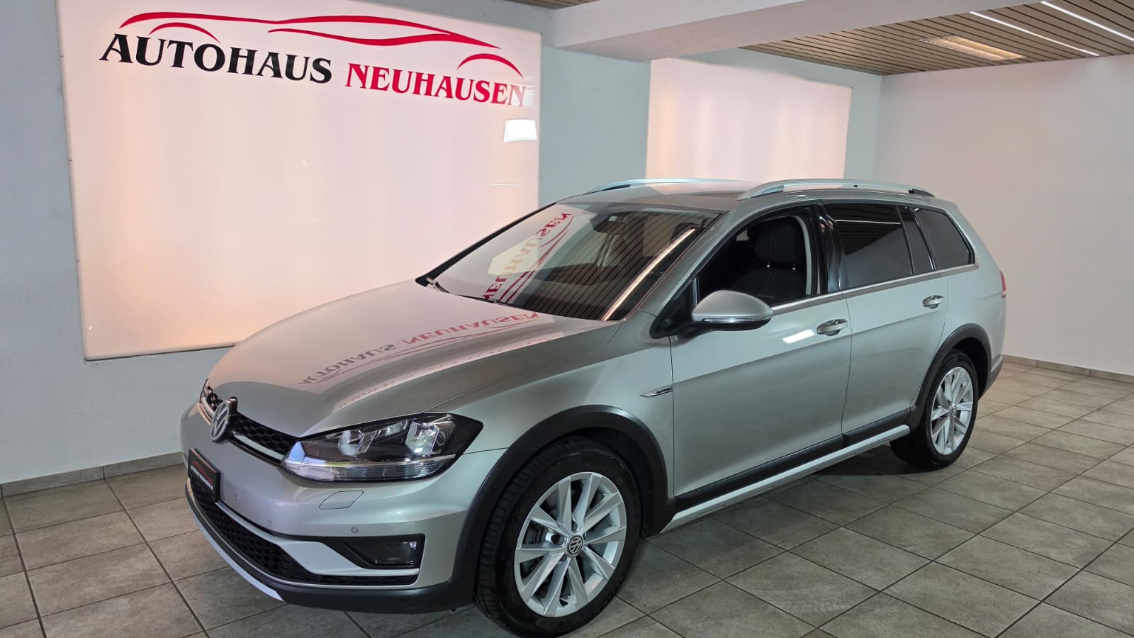 VW Golf 2.0 TDI Alltrack 4Motion DSG, FRISCH AB MFK UND 8-FACH BEREIFT