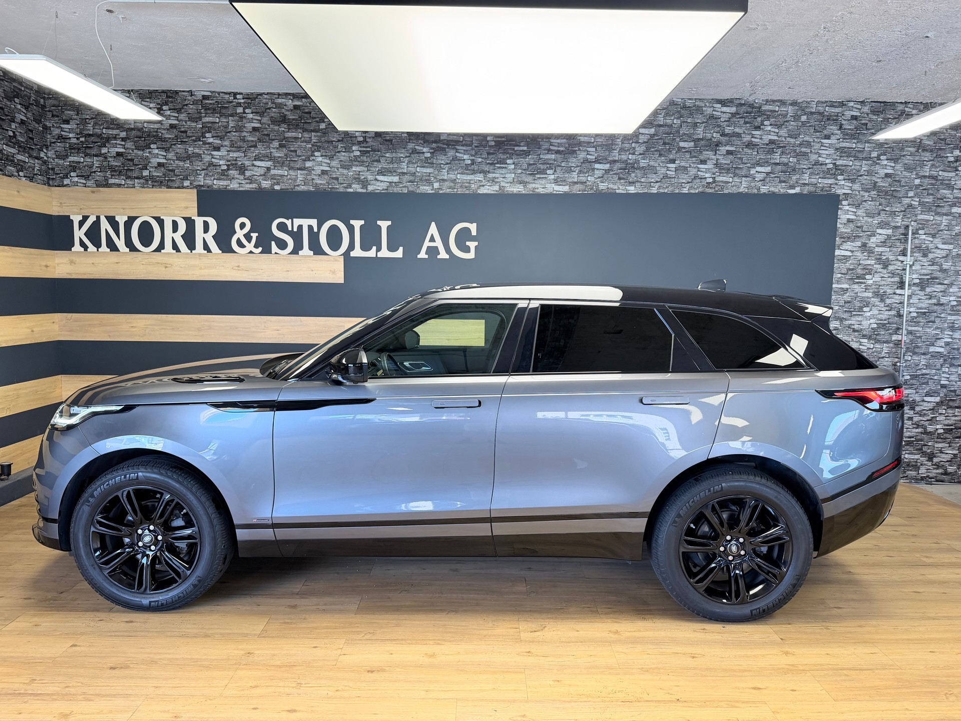 LAND ROVER Range Rover Velar R-Dynamic D 240 SE Automatic-image-7