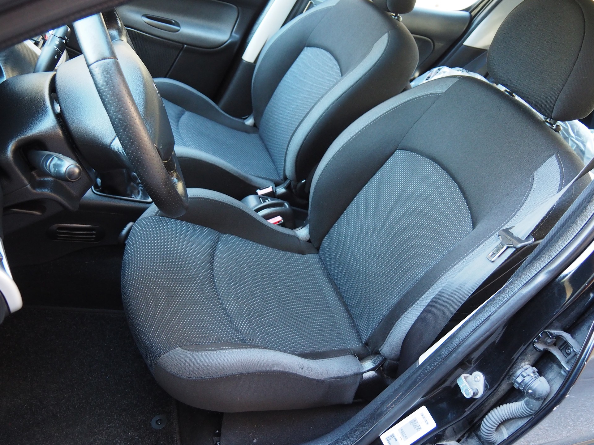 PEUGEOT 206+ 1.4 Trendy-image-11