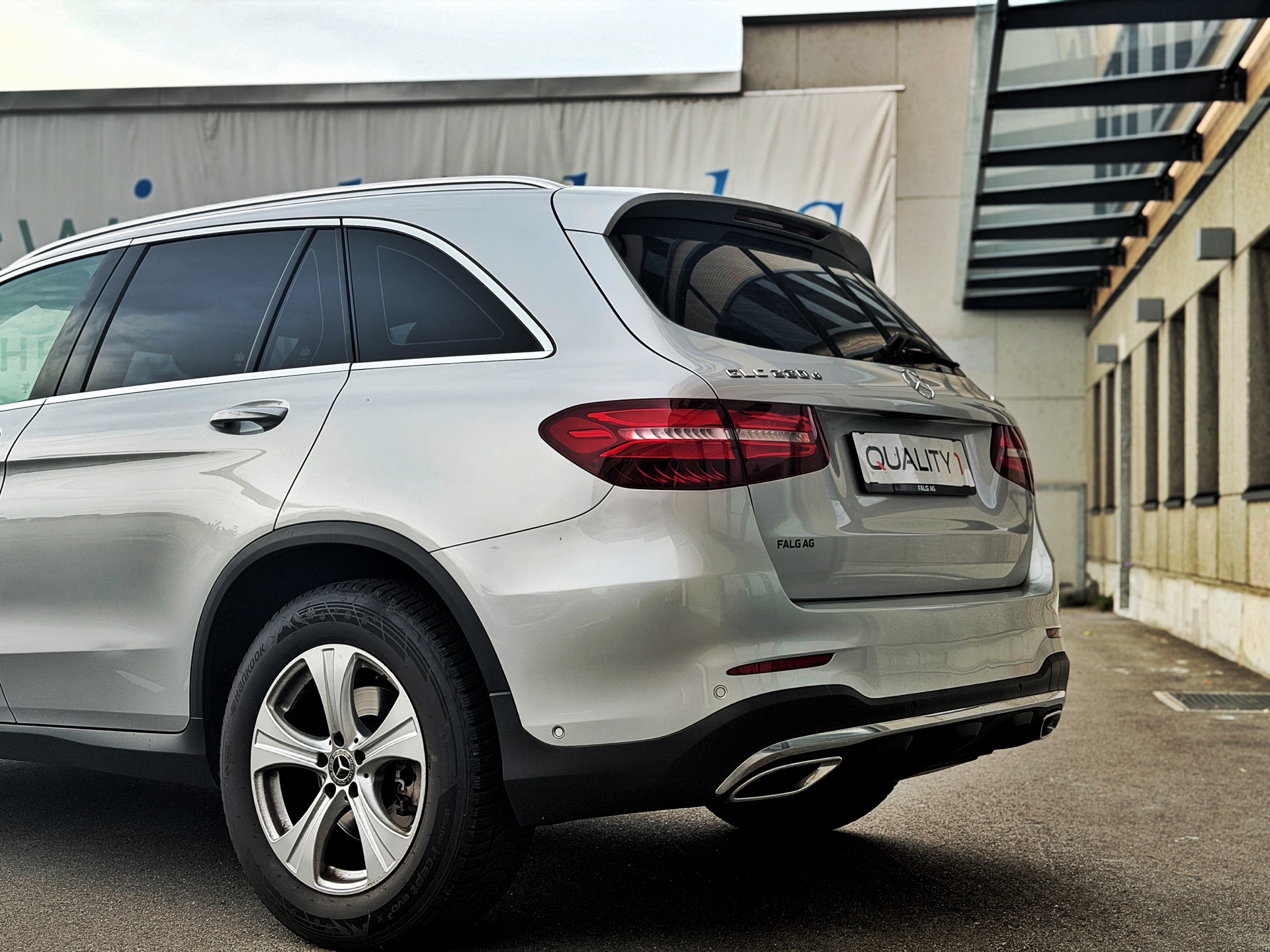 MERCEDES-BENZ GLC 220 d AMG Line 4Matic 9G-Tronic-image-14