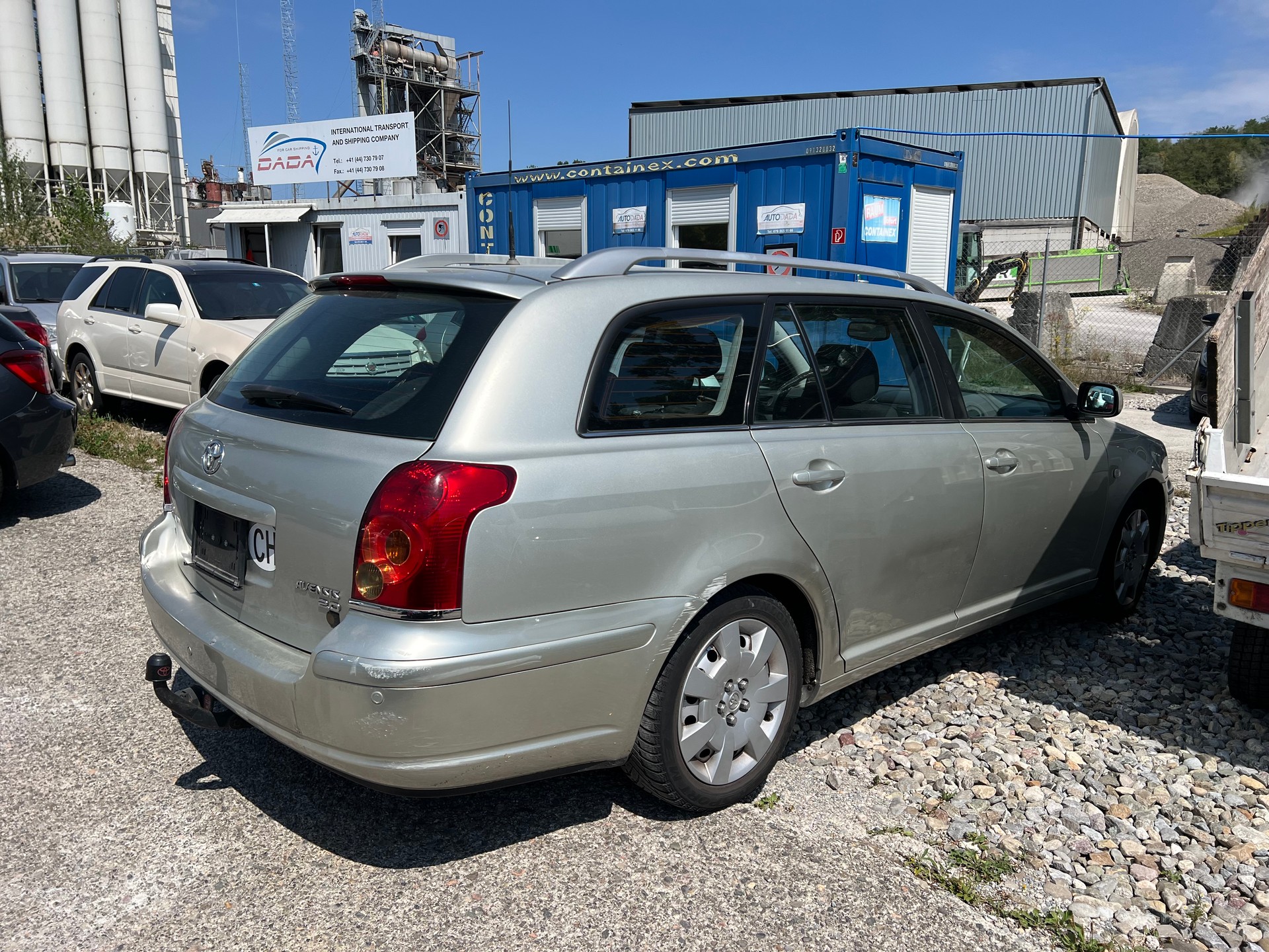 TOYOTA Avensis 2.0 D4 VVT-i Linea Sol Sportswagon-image-2