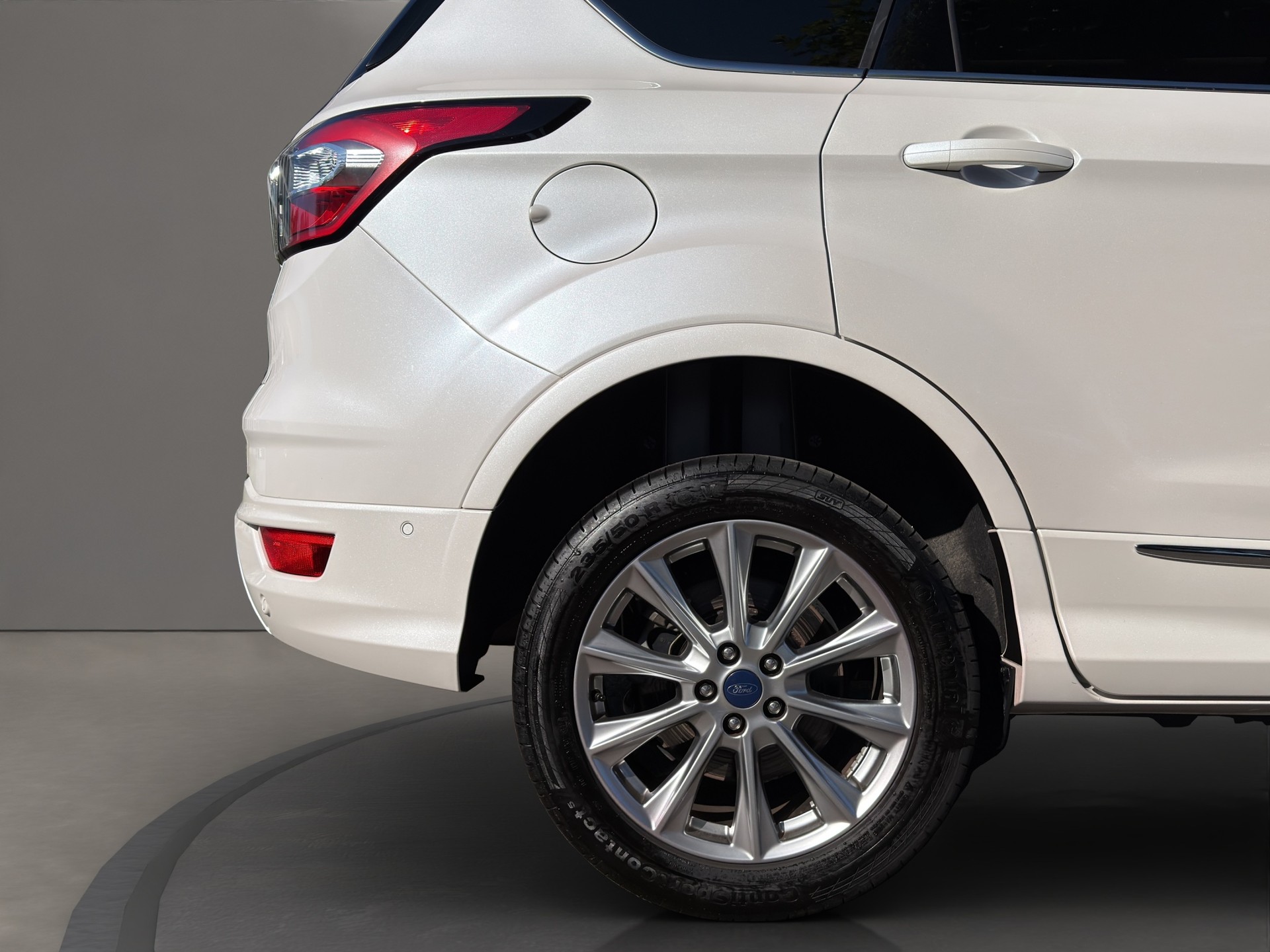 FORD Kuga 1.5 SCTi Vignale 4WD Automatic-image-18