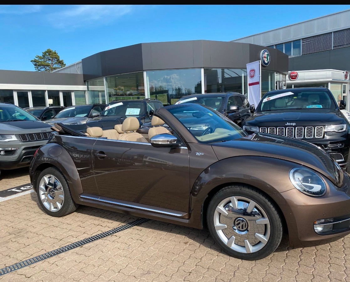 VW Beetle Cabrio 1.4 TSI Design DSG-image-3