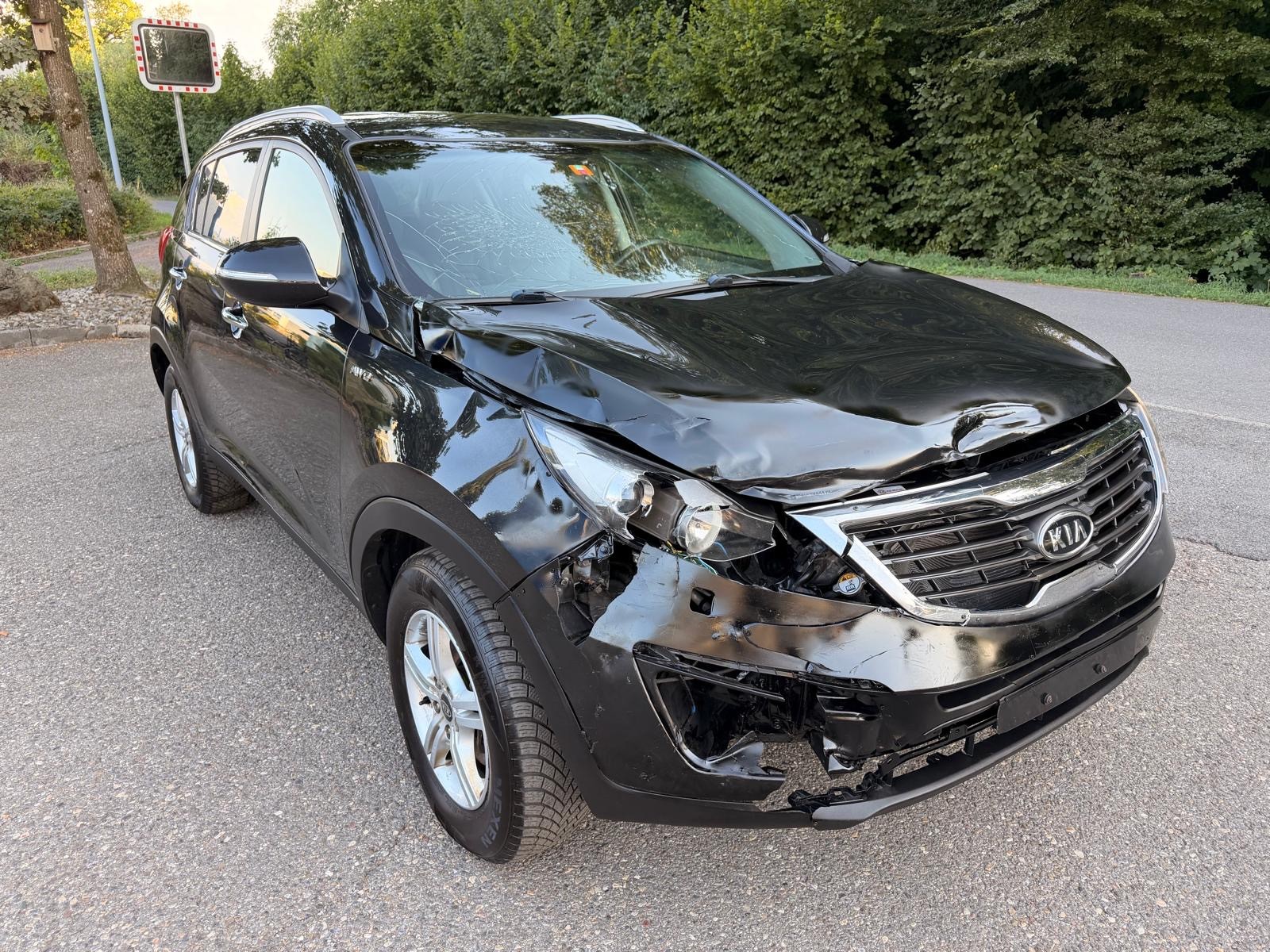 KIA Sportage 2.0 CRDi Style 4WD Automatic-image-5