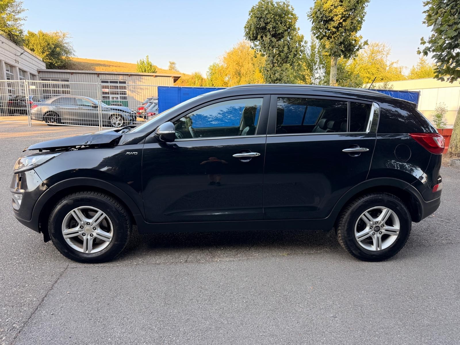 KIA Sportage 2.0 CRDi Style 4WD Automatic-image-1
