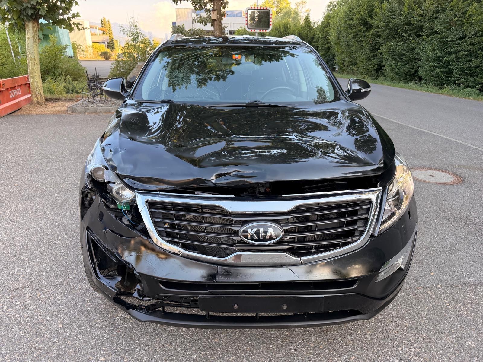 KIA Sportage 2.0 CRDi Style 4WD Automatic-image-6