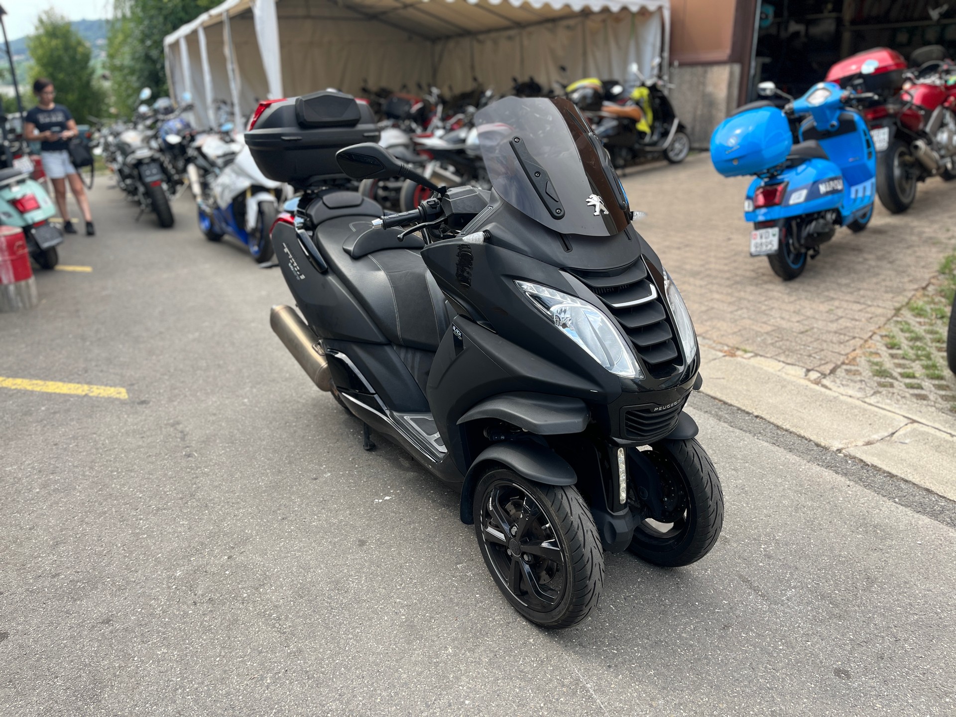 PEUGEOT Metropolis 400 RS-image-1