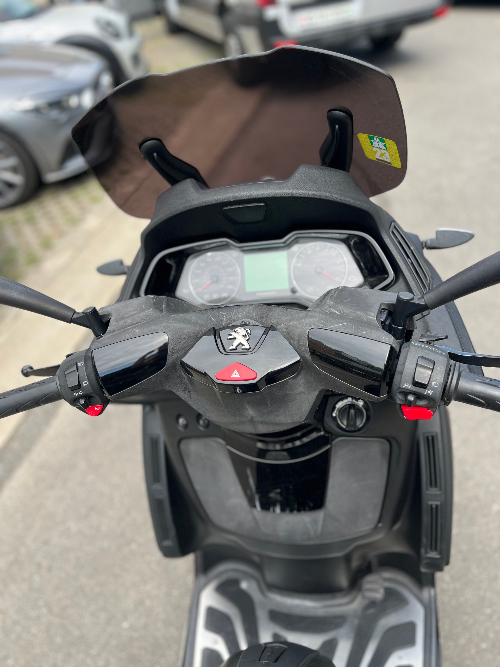 PEUGEOT Metropolis 400 RS-image-7