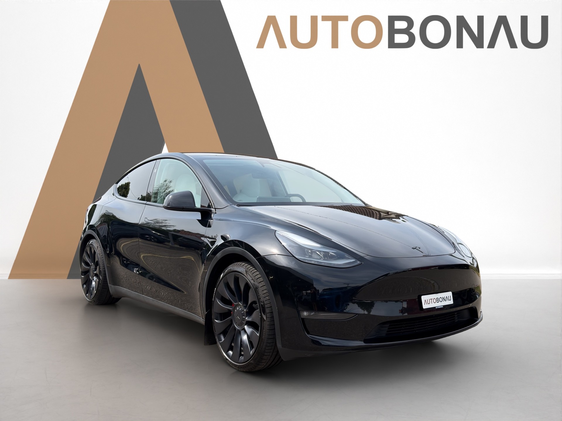 TESLA Model Y Performance D SOC 95.5% Weisses Interieur-image-6