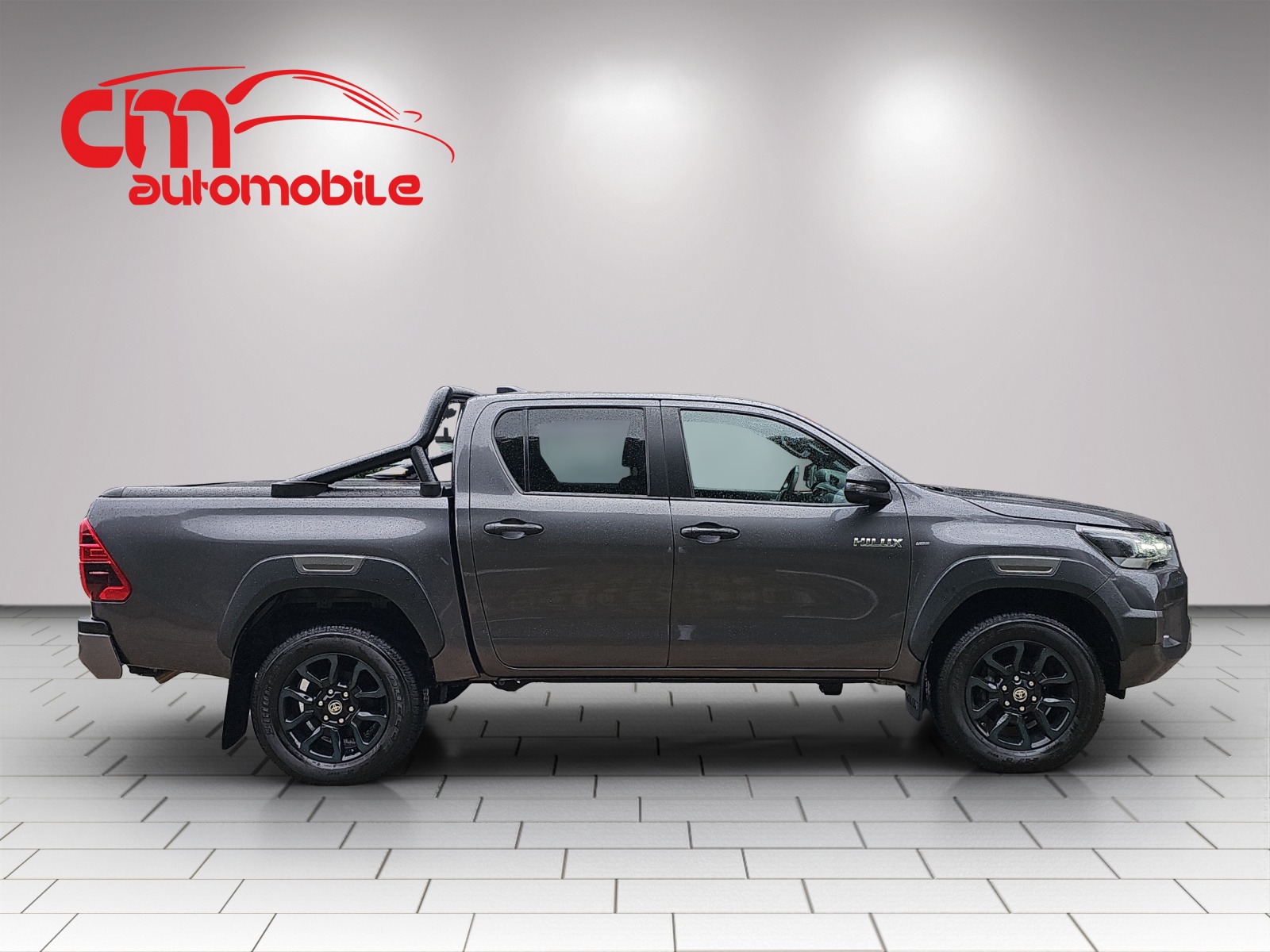 TOYOTA Hilux 2.8D-4D MHEV Invincible Double Cab 4x4 A-image-4
