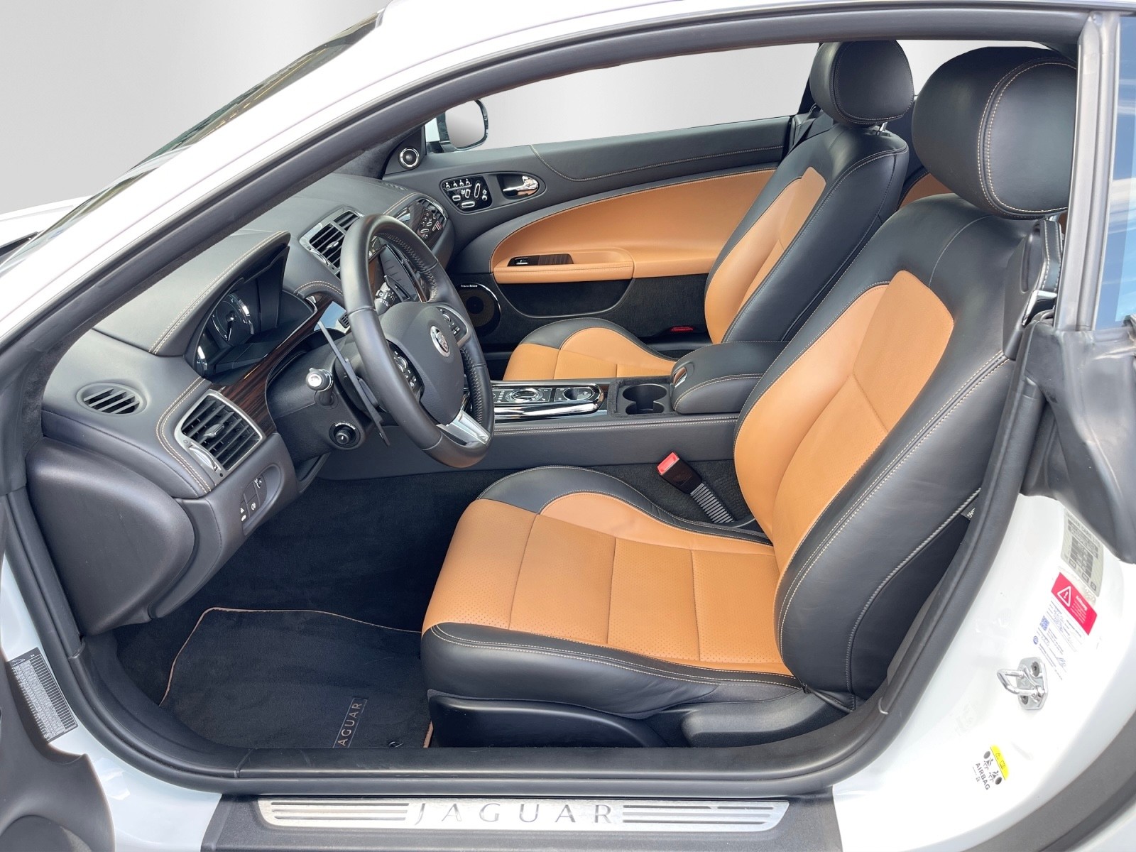 JAGUAR XK 5.0 V8 Portfolio Automatic-image-8