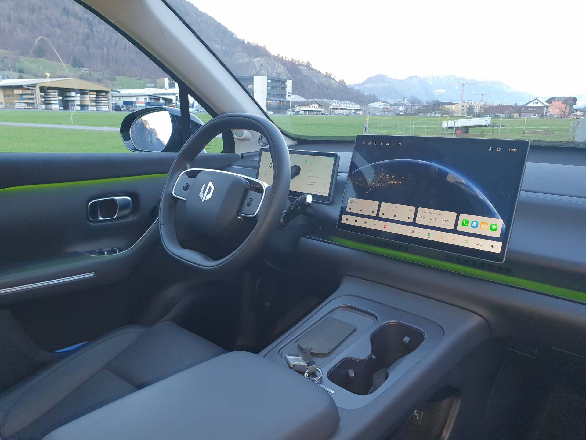 LEAPMOTOR C10 EV AWD-image-10