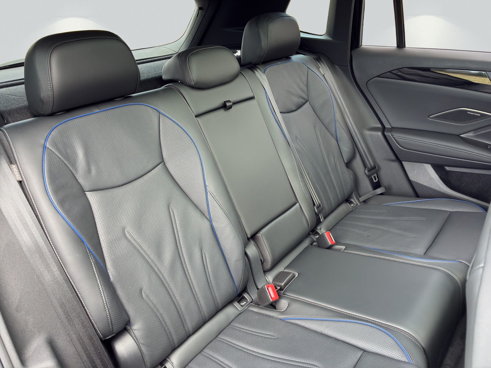 VW Tiguan 2.0 TSI DSG R-Line Plus 4Motion-image-8
