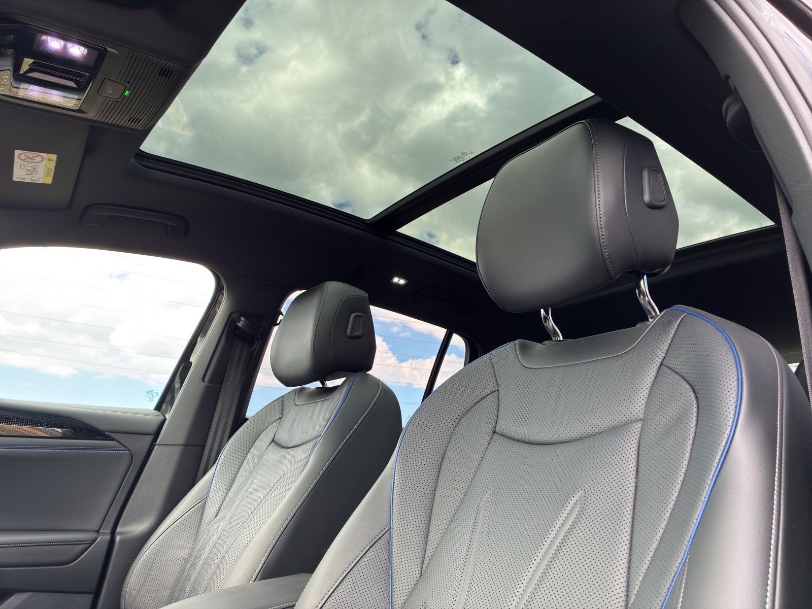 VW Tiguan 2.0 TSI DSG R-Line Plus 4Motion-image-11