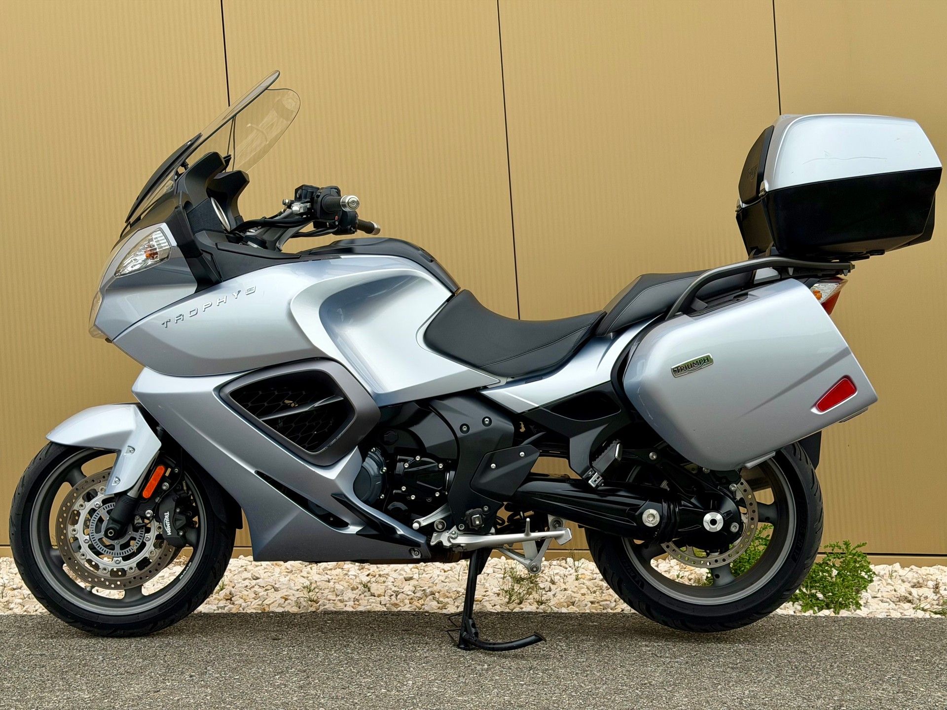 TRIUMPH Trophy 1200 SE ABS-image-10