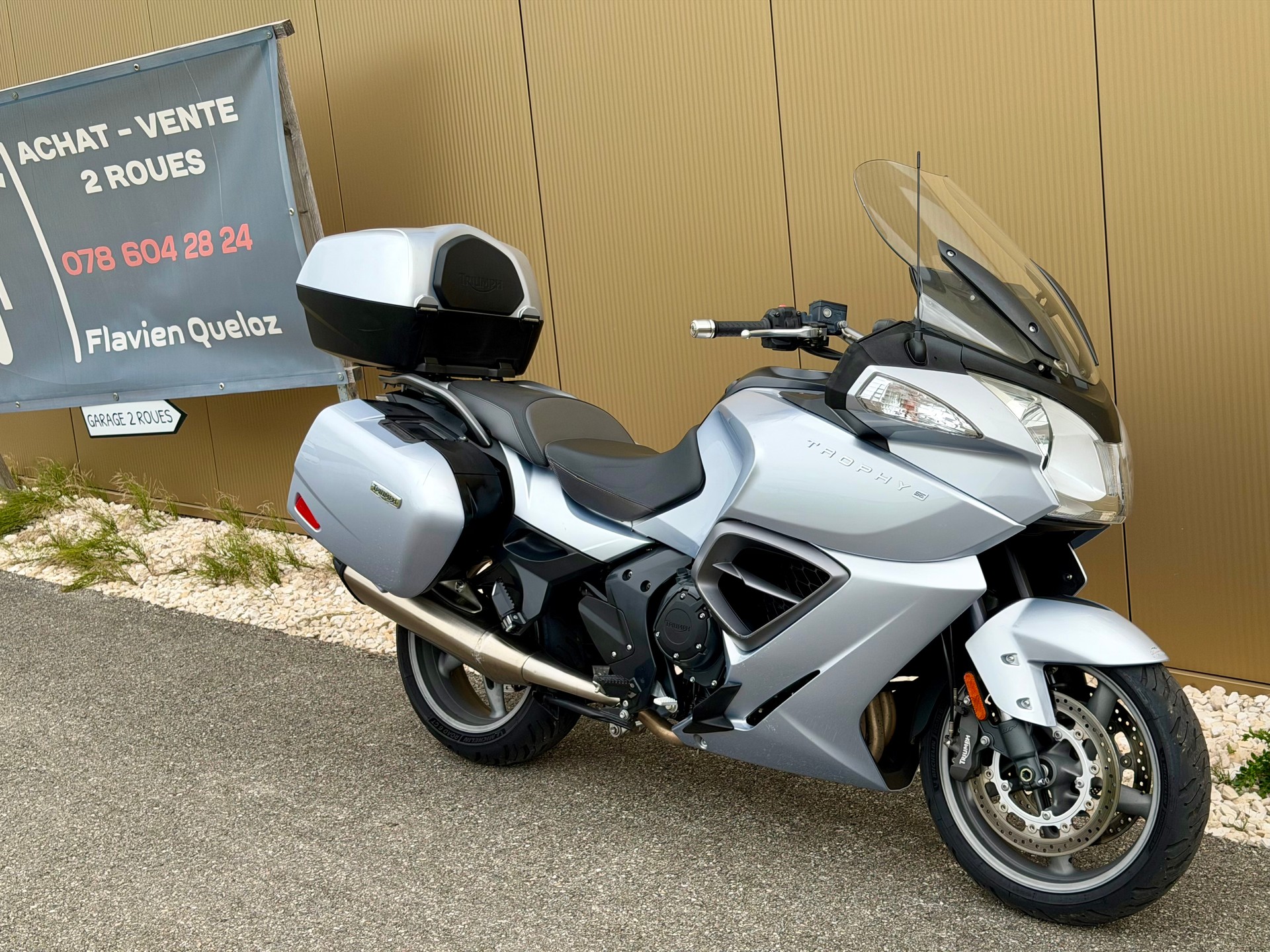 TRIUMPH Trophy 1200 SE ABS-image-0