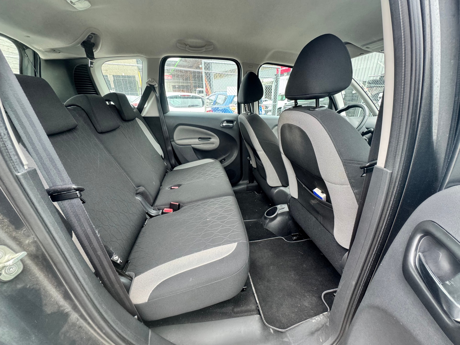 CITROEN C3 Picasso 1.6i 16V Séduction-image-12