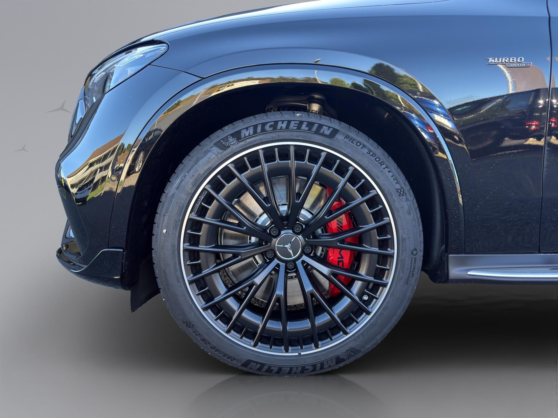 MERCEDES-BENZ 53 AMG 4matic+ Coupé-image-19