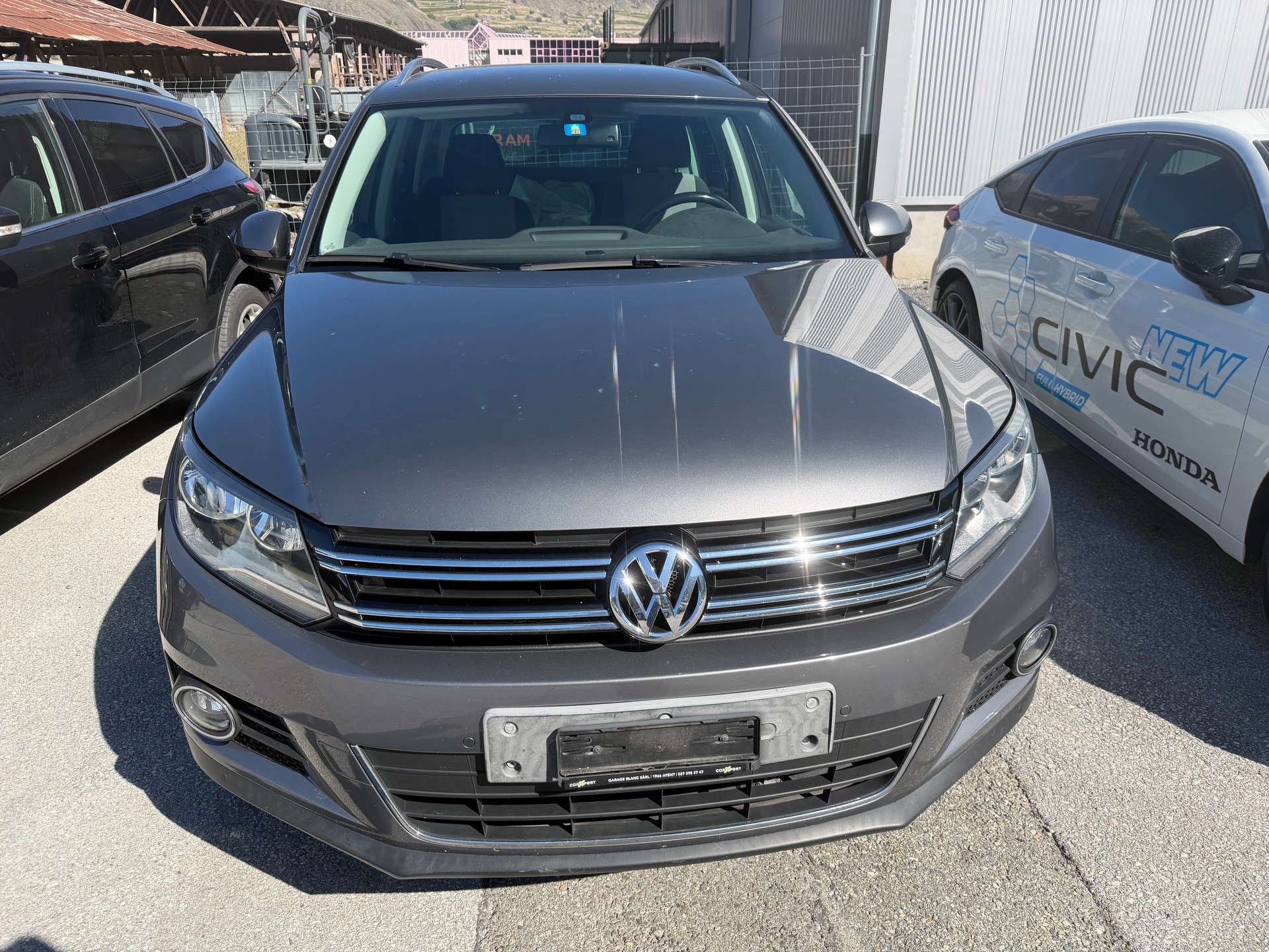 VW Tiguan 2.0 TDI BlueMotion Track&Style 4Motion DSG-image-1