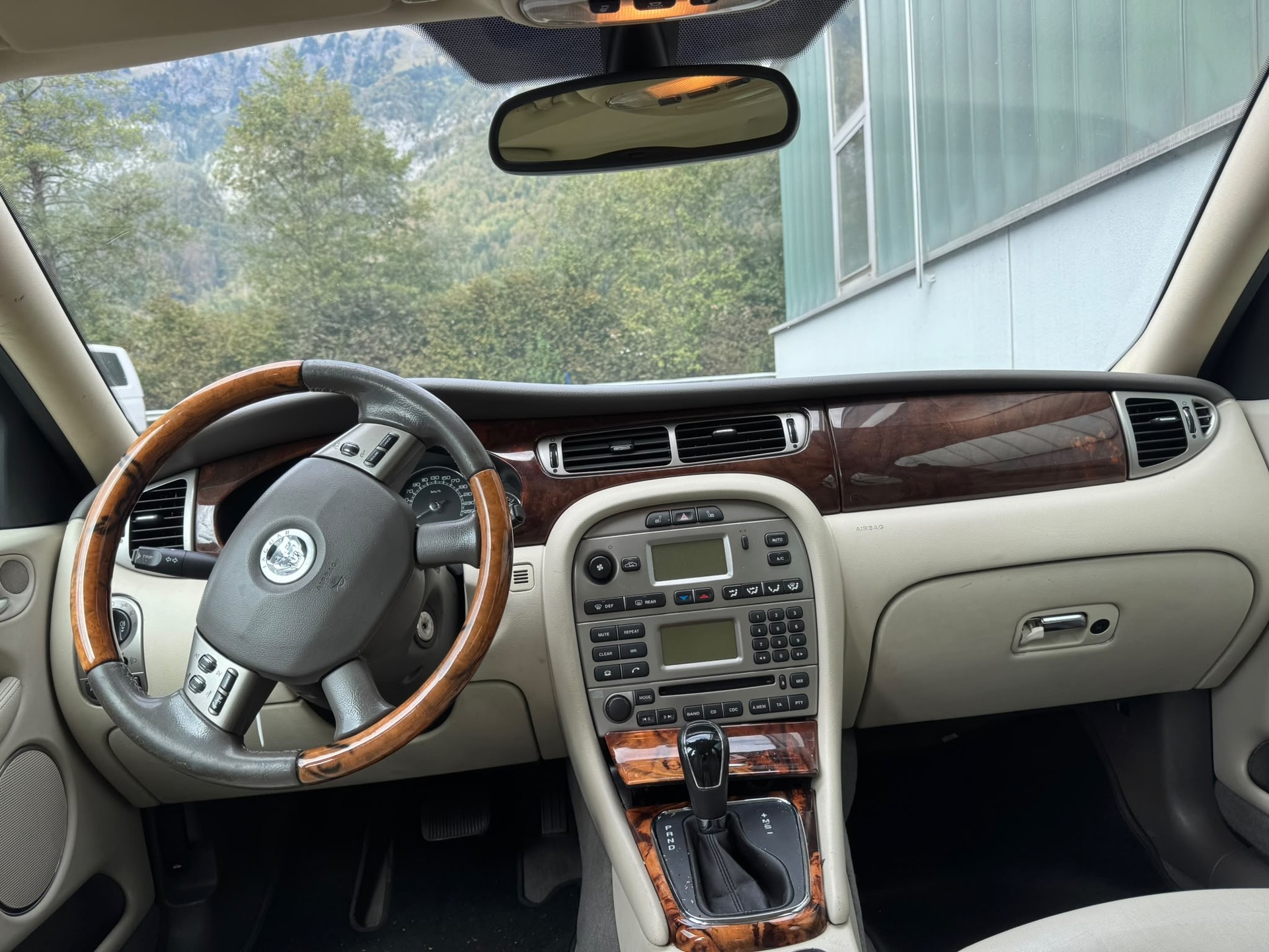 JAGUAR X-Type 2.2D Classic Automatic-image-13