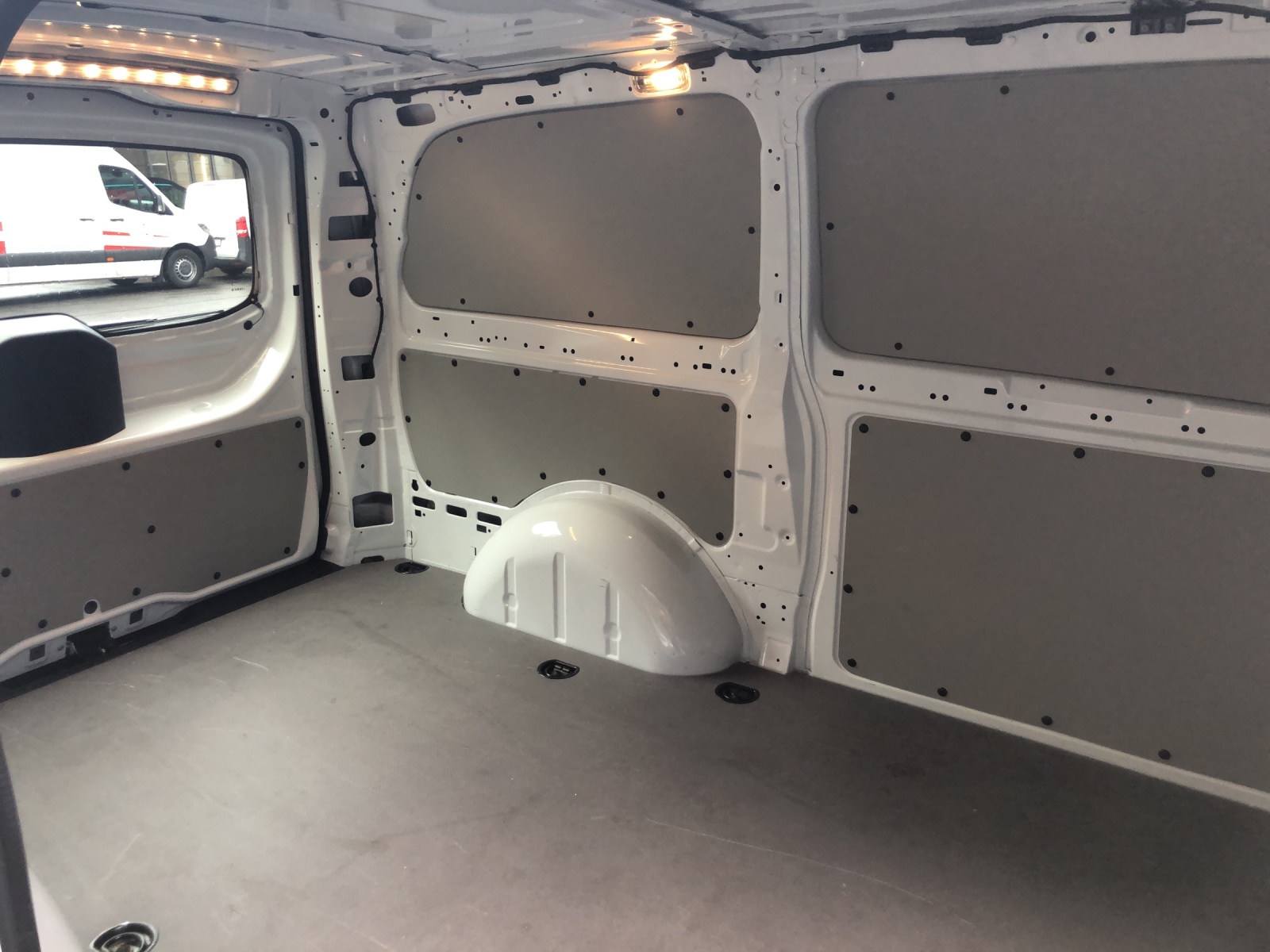 MERCEDES-BENZ Vito 116 CDI 9G-Tronic Pro-image-8