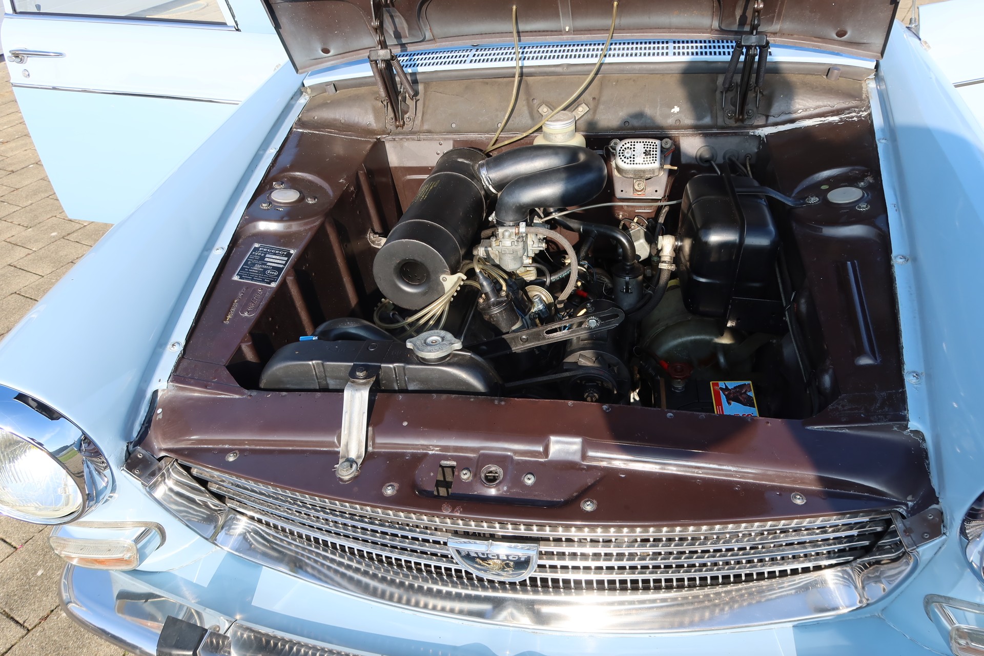 PEUGEOT 404-image-6