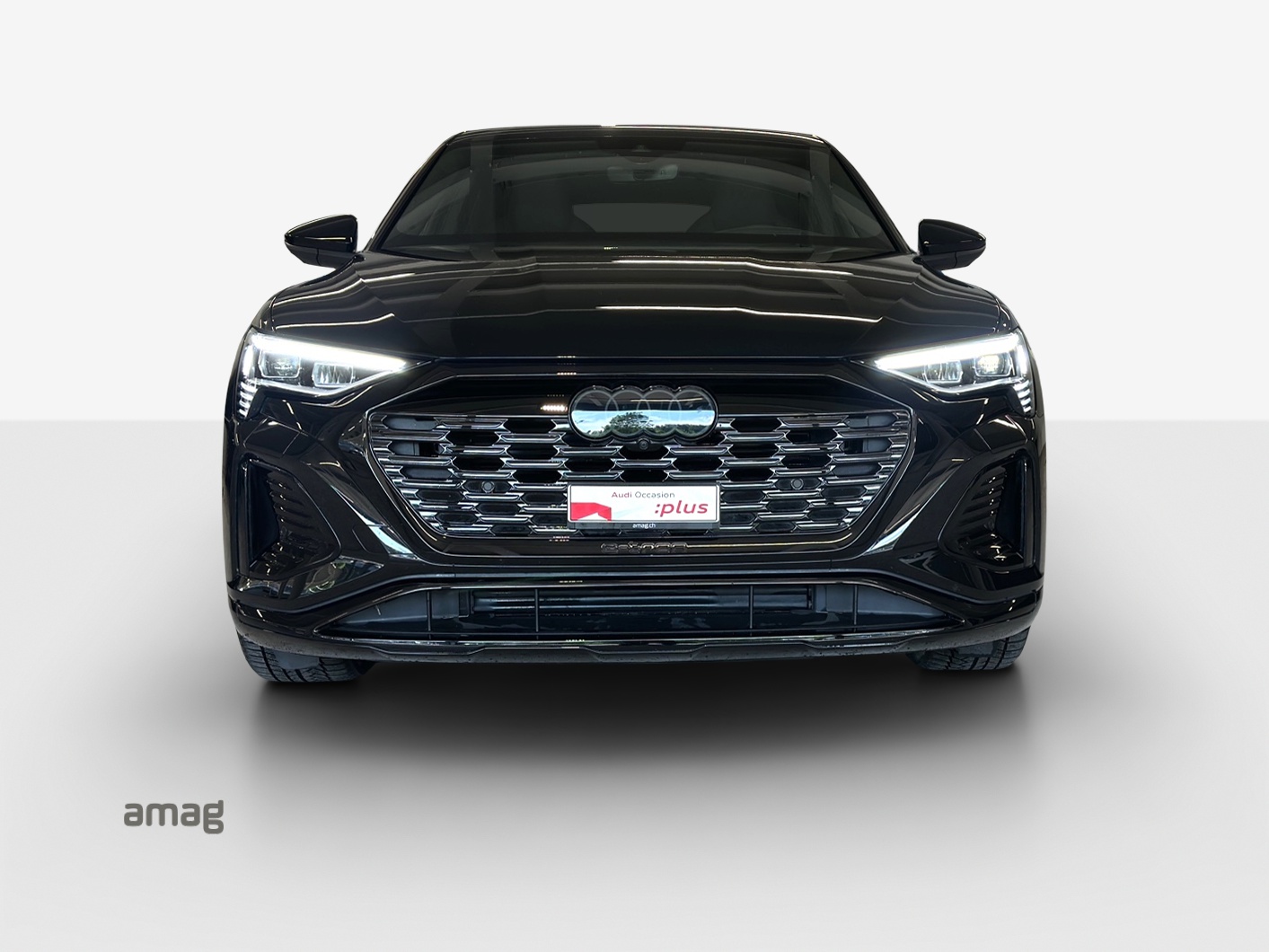 AUDI Q8 Sportback 55 e-tron Black Edition quattro-image-7