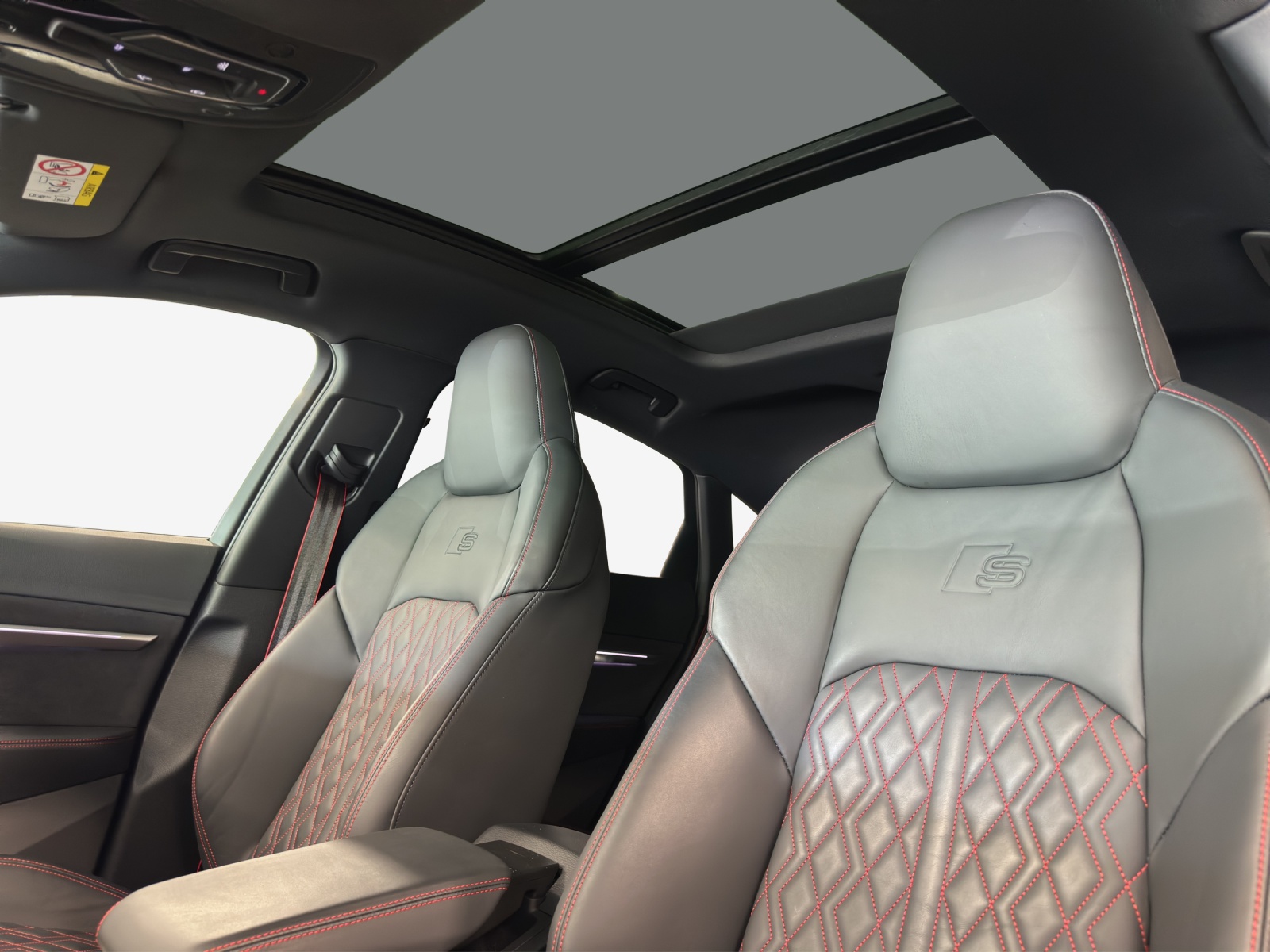 AUDI Q8 Sportback 55 e-tron Black Edition quattro-image-15