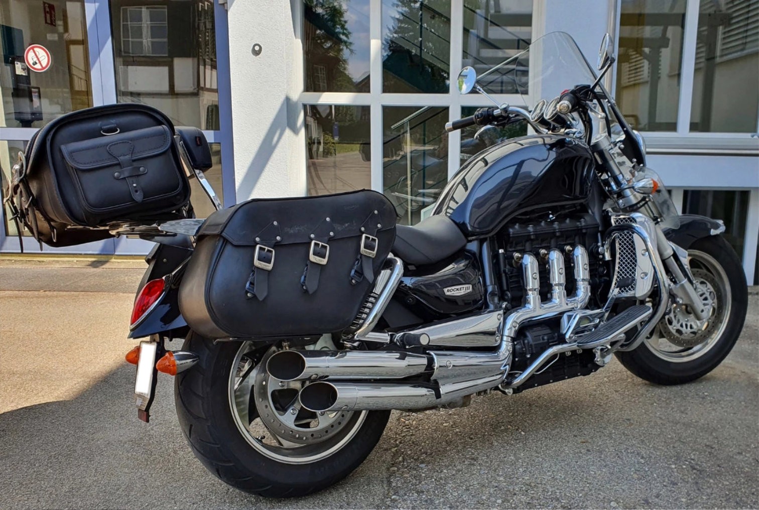 TRIUMPH Rocket III Classic-image-5