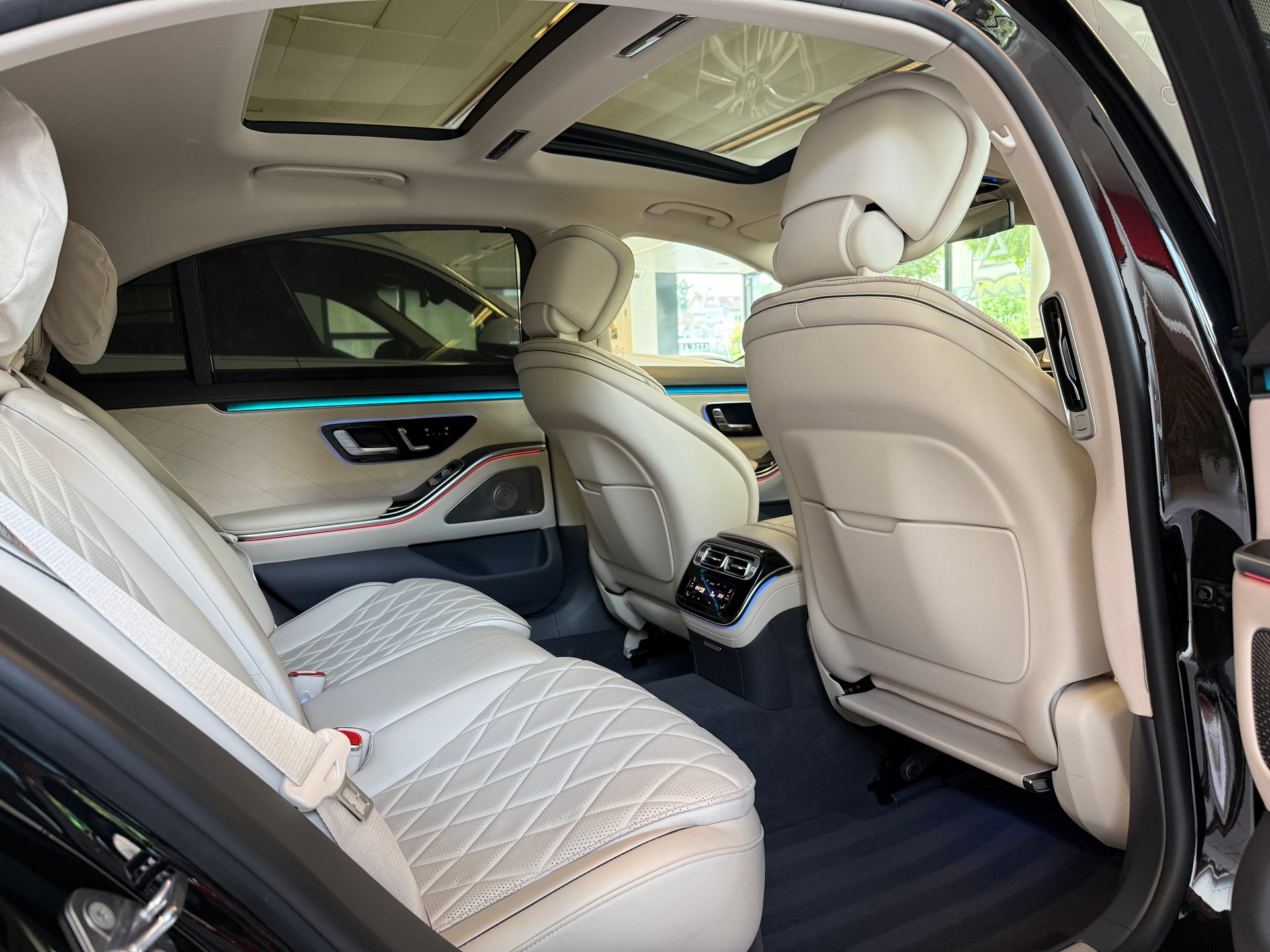 MERCEDES-BENZ S 400 d AMG Line 4matic lang-image-11