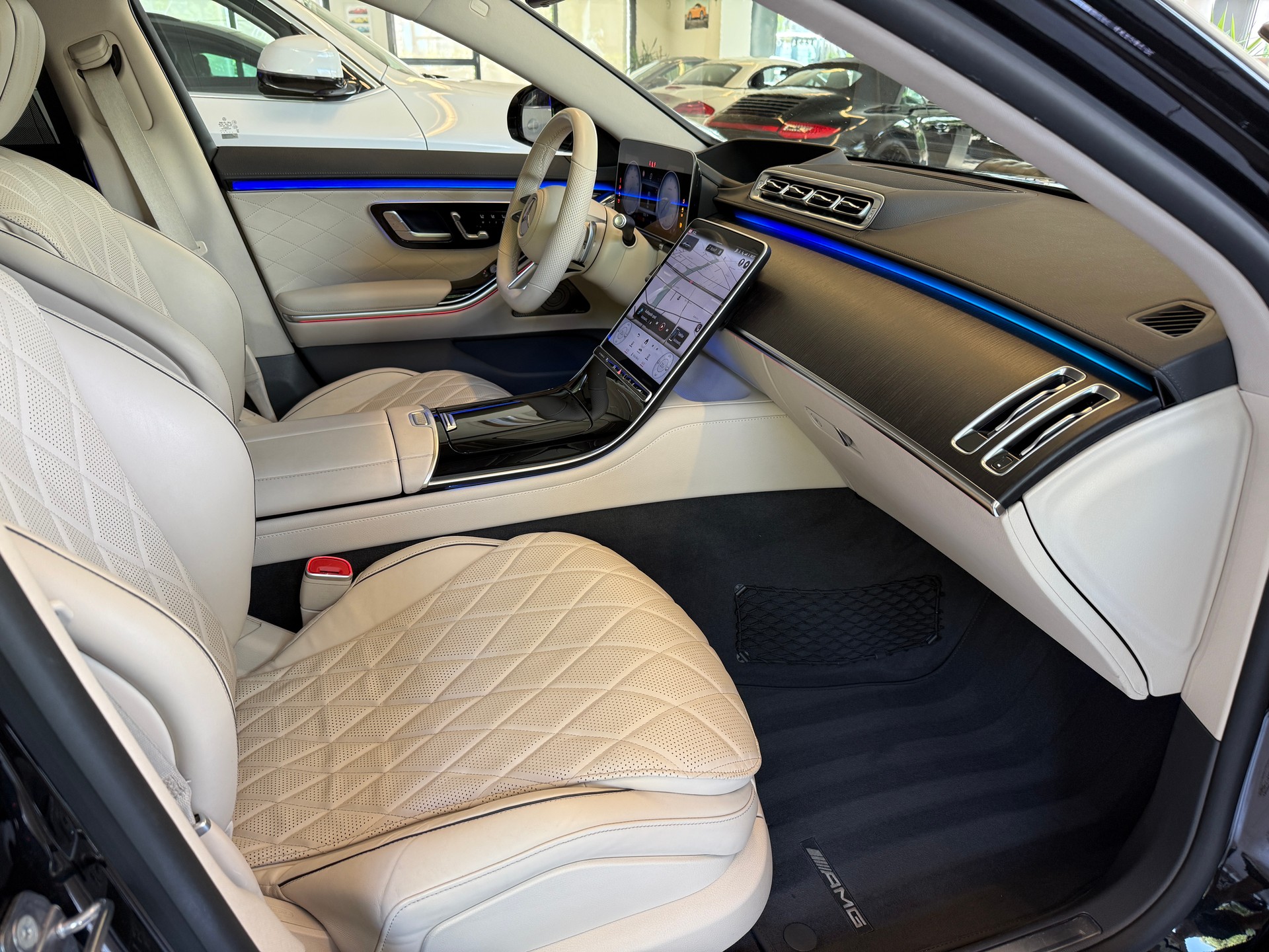 MERCEDES-BENZ S 400 d AMG Line 4matic lang-image-9