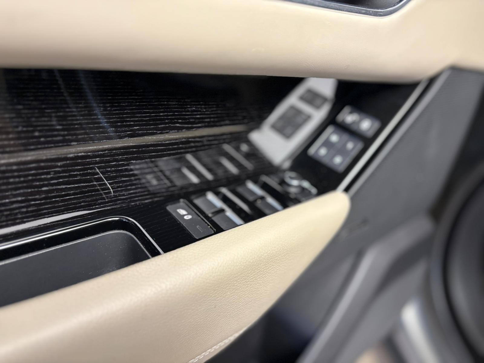 LAND ROVER Range Rover Velar R-Dynamic P 250 HSE Automatic-image-14