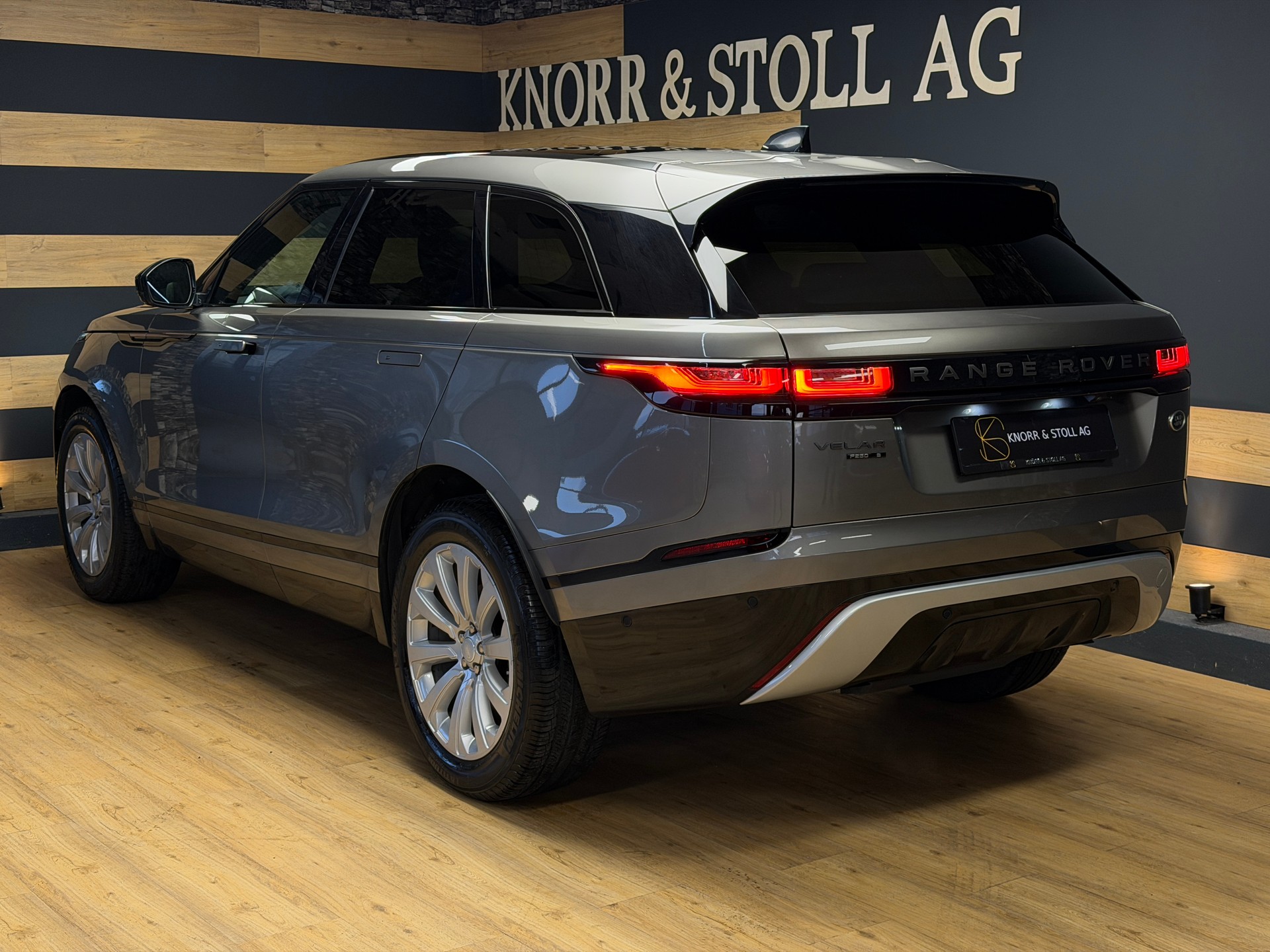 LAND ROVER Range Rover Velar R-Dynamic P 250 HSE Automatic-image-16