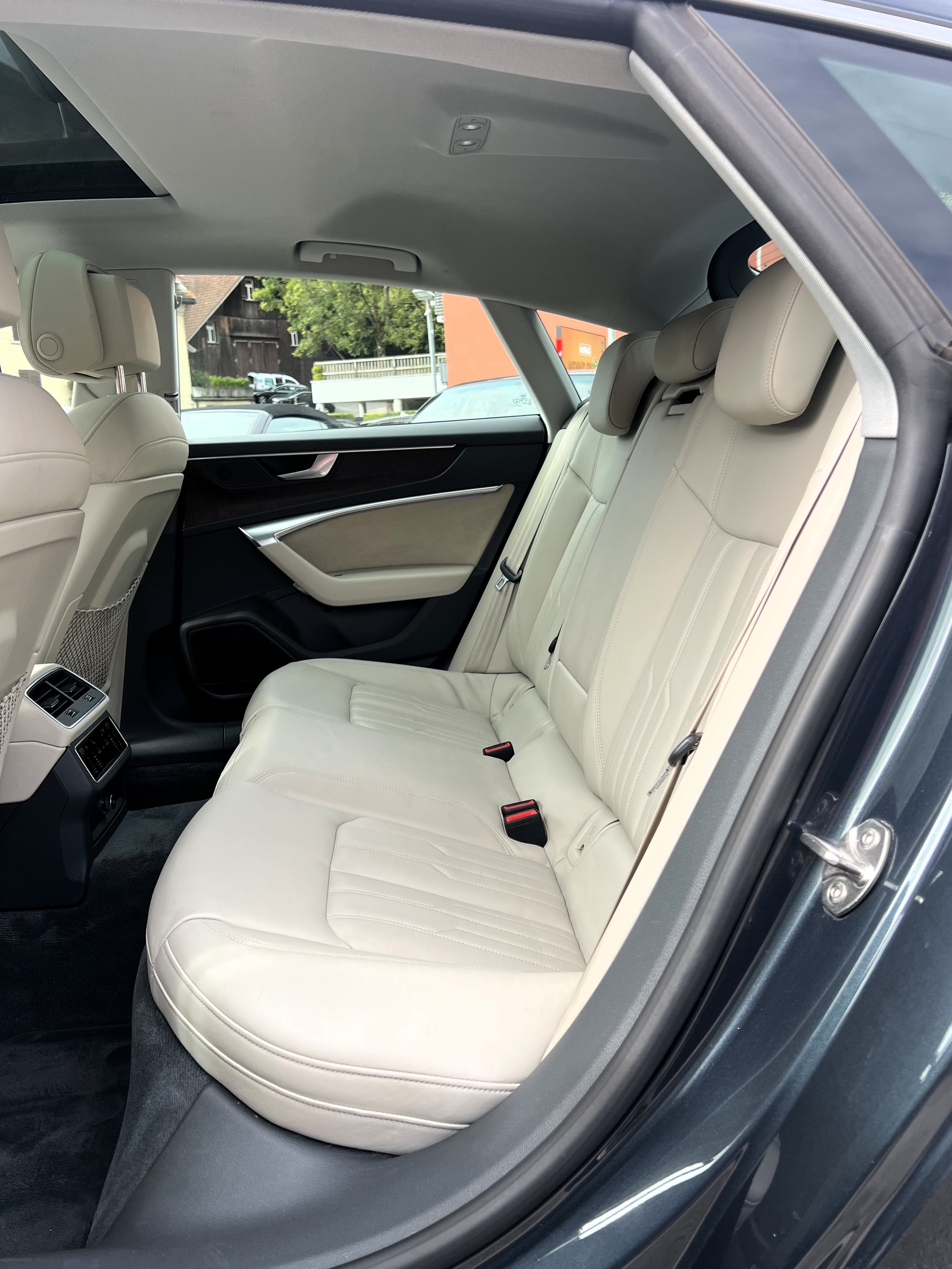 AUDI A7 Sportback 55 TFSI quattro S-tronic-image-13