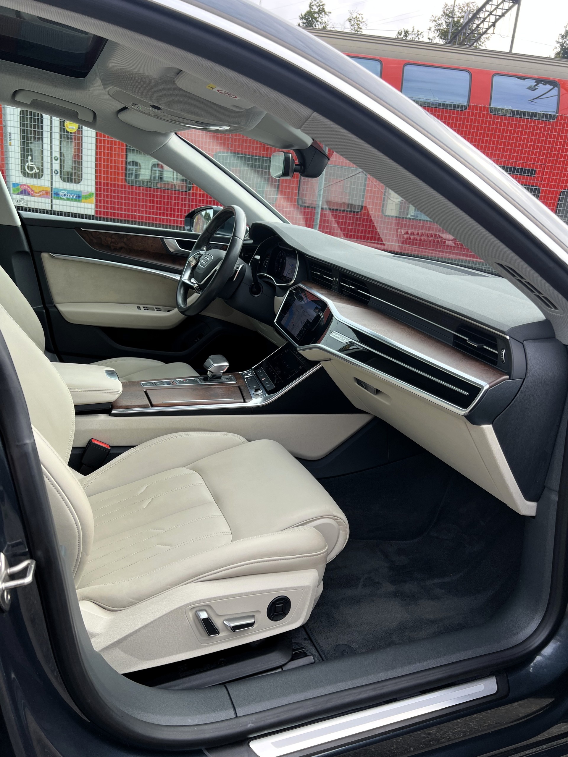 AUDI A7 Sportback 55 TFSI quattro S-tronic-image-14