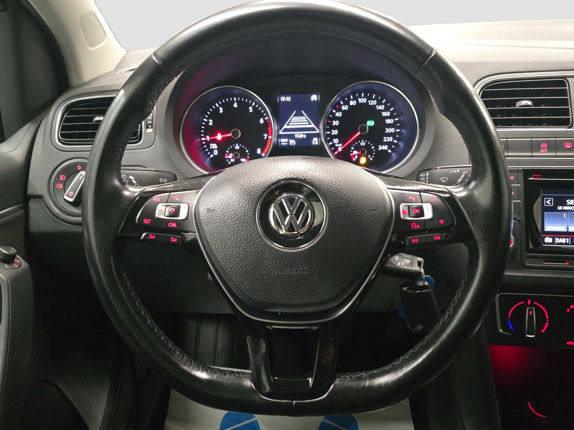VW Polo 1.2 TSI BMT Allstar DSG-image-11
