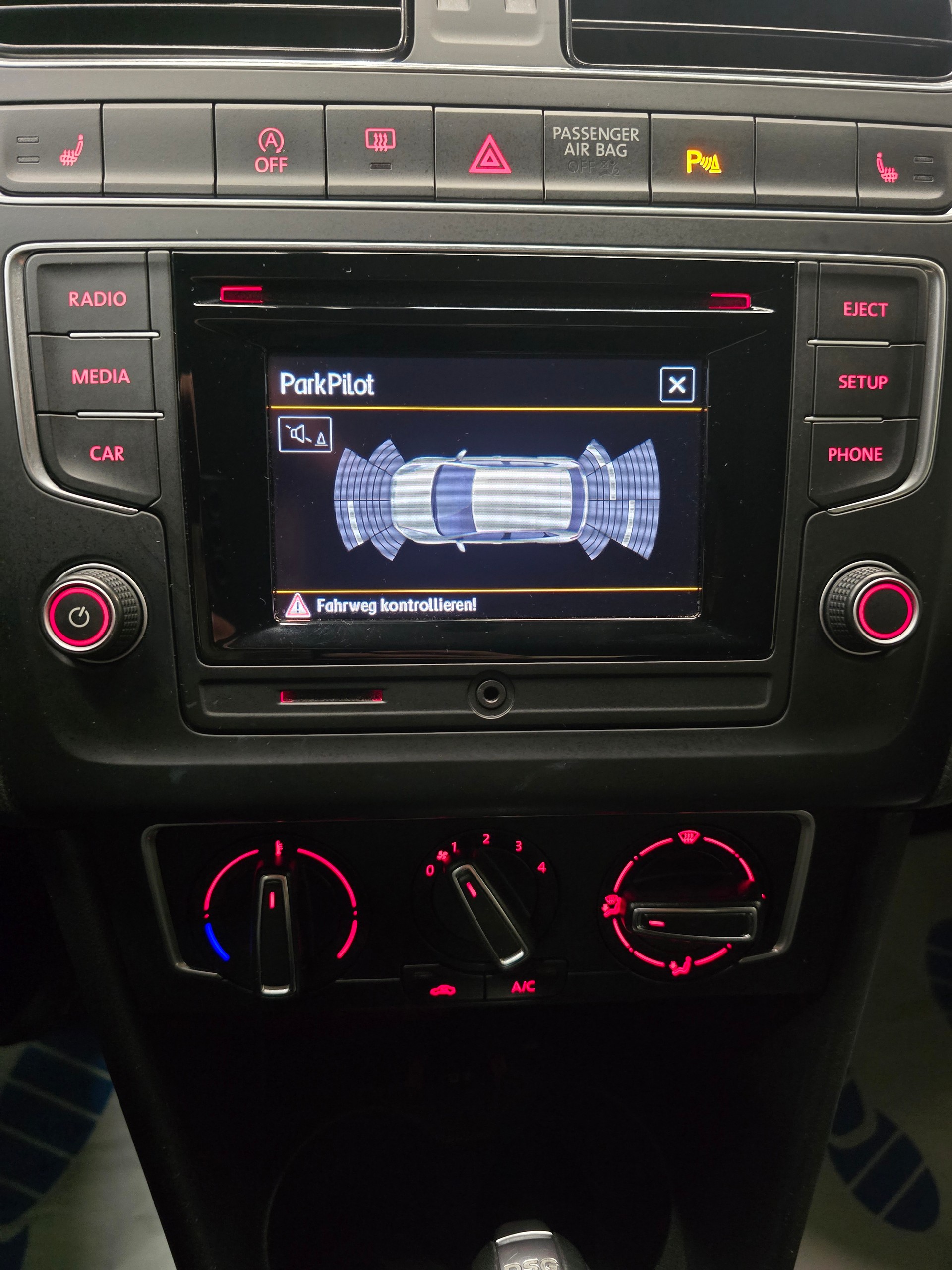 VW Polo 1.2 TSI BMT Allstar DSG-image-14