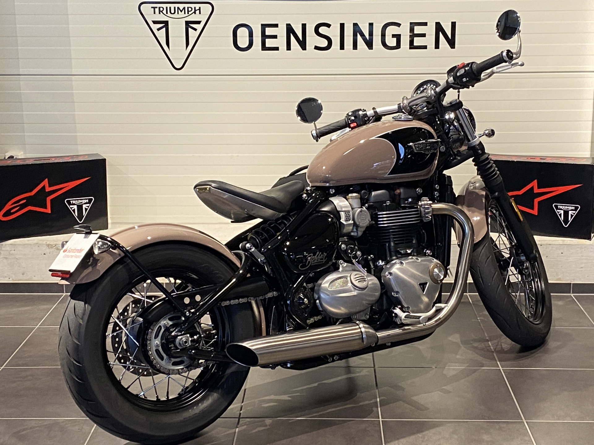 TRIUMPH Bonneville Bobber Black 1200-image-4