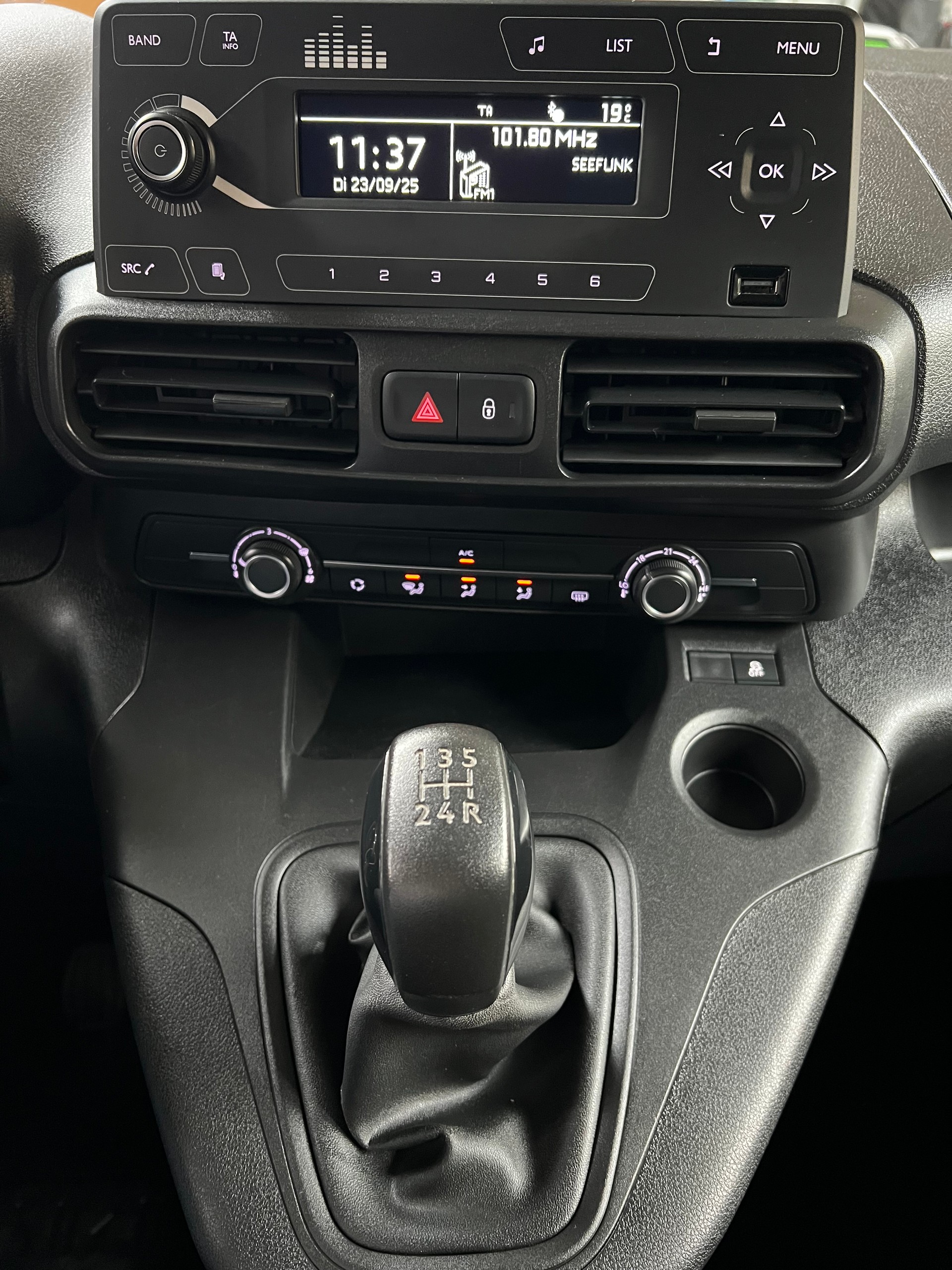 OPEL Combo 1.5 / 102Ps / Nutzlast 831 kg-image-8