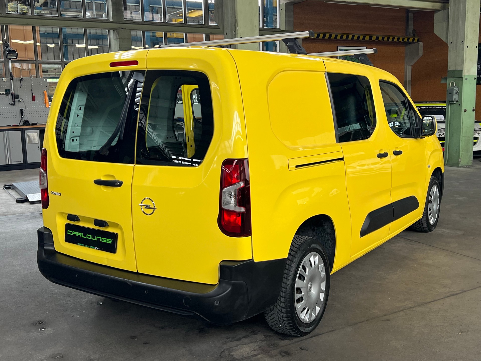 OPEL Combo 1.5 / 102Ps / Nutzlast 831 kg-showroom-element-2